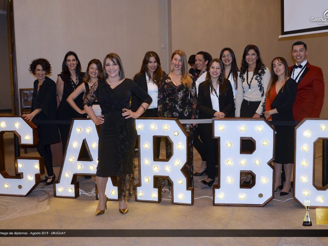 URUGUAY - Ceremonia entrega diplomas - Agosto/19